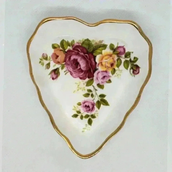 Vintage Heart Trinket Jewelry Dish Roses Fine Bone China Rare Canadian Classics - Picture 2 of 10